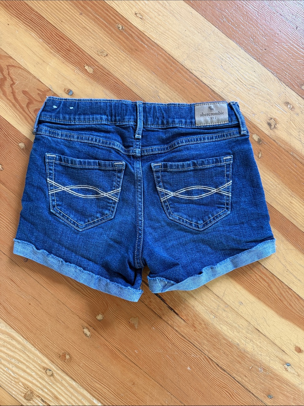 Abercrombie Kids Mid Rise Midi Jean Shorts 13/14 - Picture 3 of 5